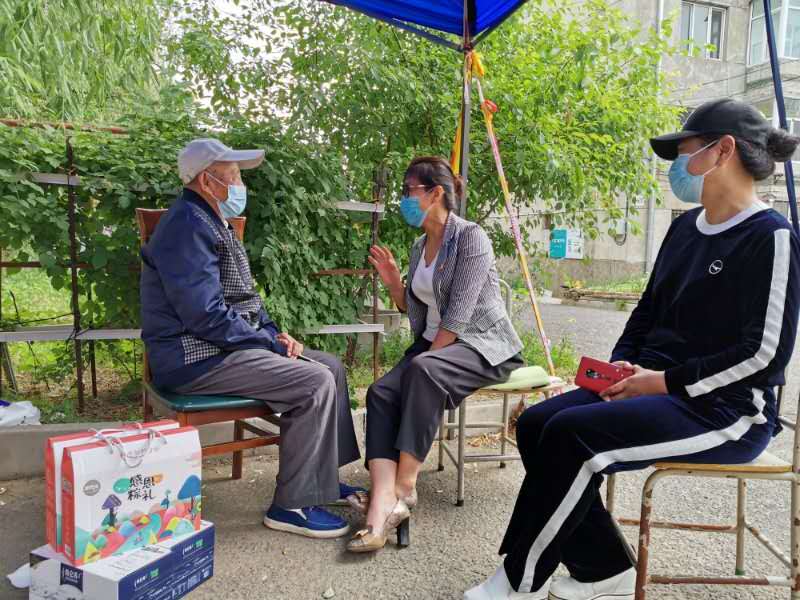 20200709103600_99171.jpg 省党代表周世华走访慰问老党员.jpg